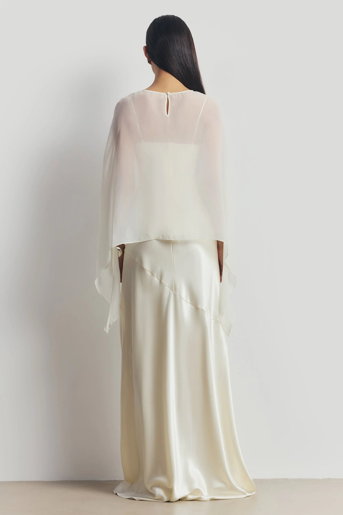 Capa para vestidos